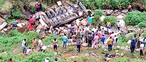Accident autobuz prăbușire prăpastie Uttarakhand India 47 morți
