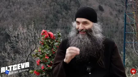 Părintele Pimen de la Athos: Dumnezeu ne vrea smeriți. Când ne înălțăm din cauza mândriei, ne îngăduie un necaz. Atunci auzim de la medic „CANCER”