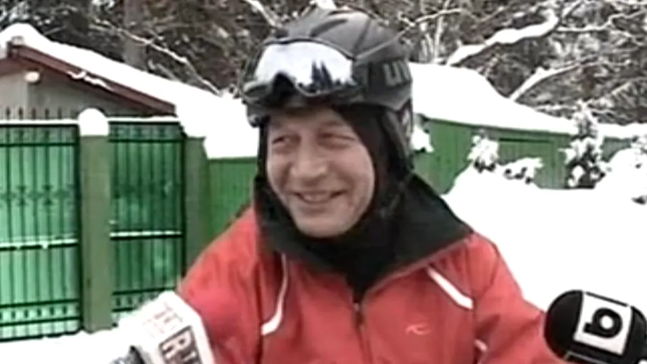 Președintele Traian Băsescu a ieșit cu snowmobilul pe pârtia din Predeal