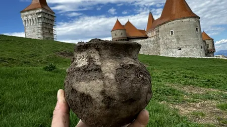 Descoperire importantă la Castelul Corvinilor, din Hunedoara. Arheologii au găsit obiecte vechi de peste 2.500 de ani