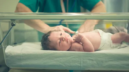 Declinul demografic al României continuă. Anul trecut s-au născut cei mai puțini copii din 1930 până în prezent