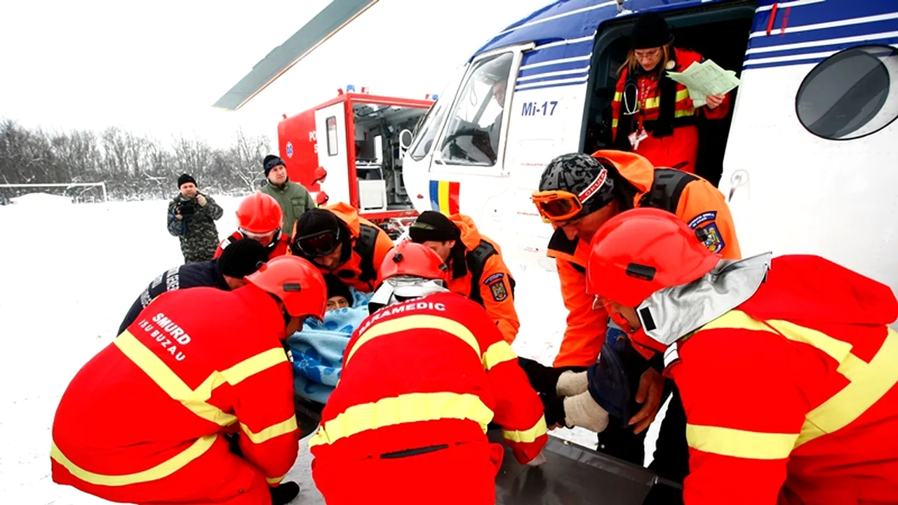 Bilanțul MAI după codul roșu: doi morți, 340 de bolnavi și 72 de gravide, la spital. 14 drumuri naționale rămân închise