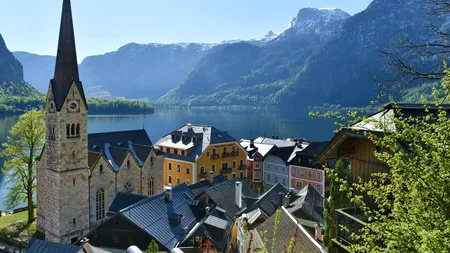 De la sătuce liniștite din Alpi până la insule superbe din Puerto Rico. Șase destinații de neratat toamna aceasta - VIDEO