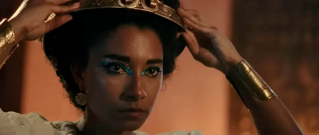 Documentarul egiptean despre „adevărata CLEOPATRA” lansat pentru a rivaliza cu „Regina Cleopatra” de la Netflix. Culoarea pielii, mărul discordiei