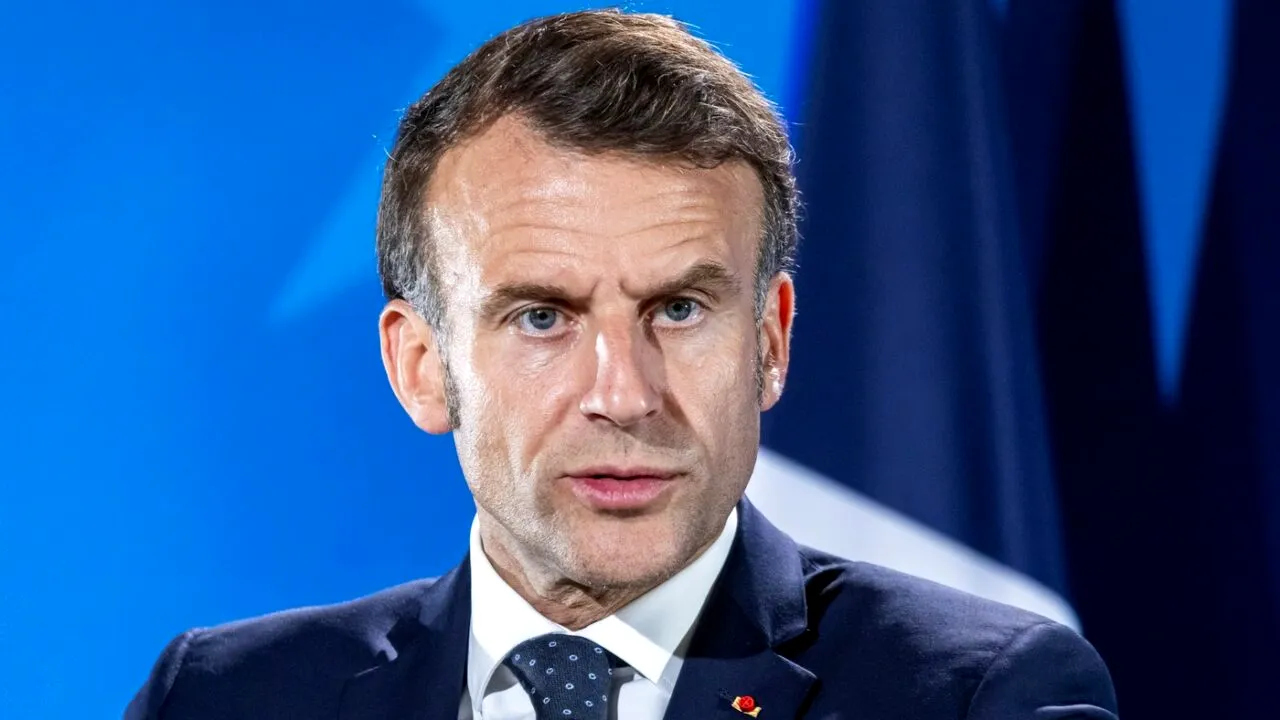 Macron discută cu președintele Iranului/ Franța își ia ANGAJAMENTUL de a contribui la menținerea stabilității în Orientul Mijlociu