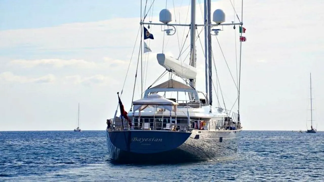 Căpitanul naufragiului din Marea Mediterană a PĂRĂSIT Italia la bordul unui avion privat în timpul anchetei. Este acuzat de OMOR prin imprudenţă