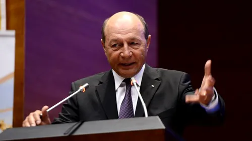 Băsescu: Ponta să-și asume privatizarea CFR Marfă. Cel care a câștigat caută disperat bani la bănci