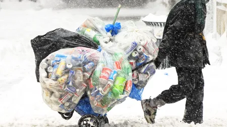 Aproape 600 de persoane fără adăpost au fost cazate în centrele sociale din București