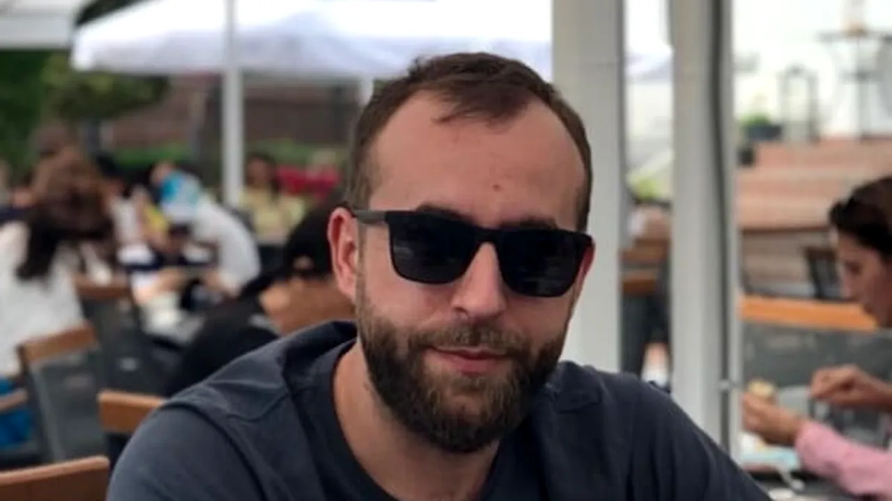 Și-a împușcat COPILUL și S-A SINUCIS. Un polițist s-a răzbunat pe soția care îl părăsise