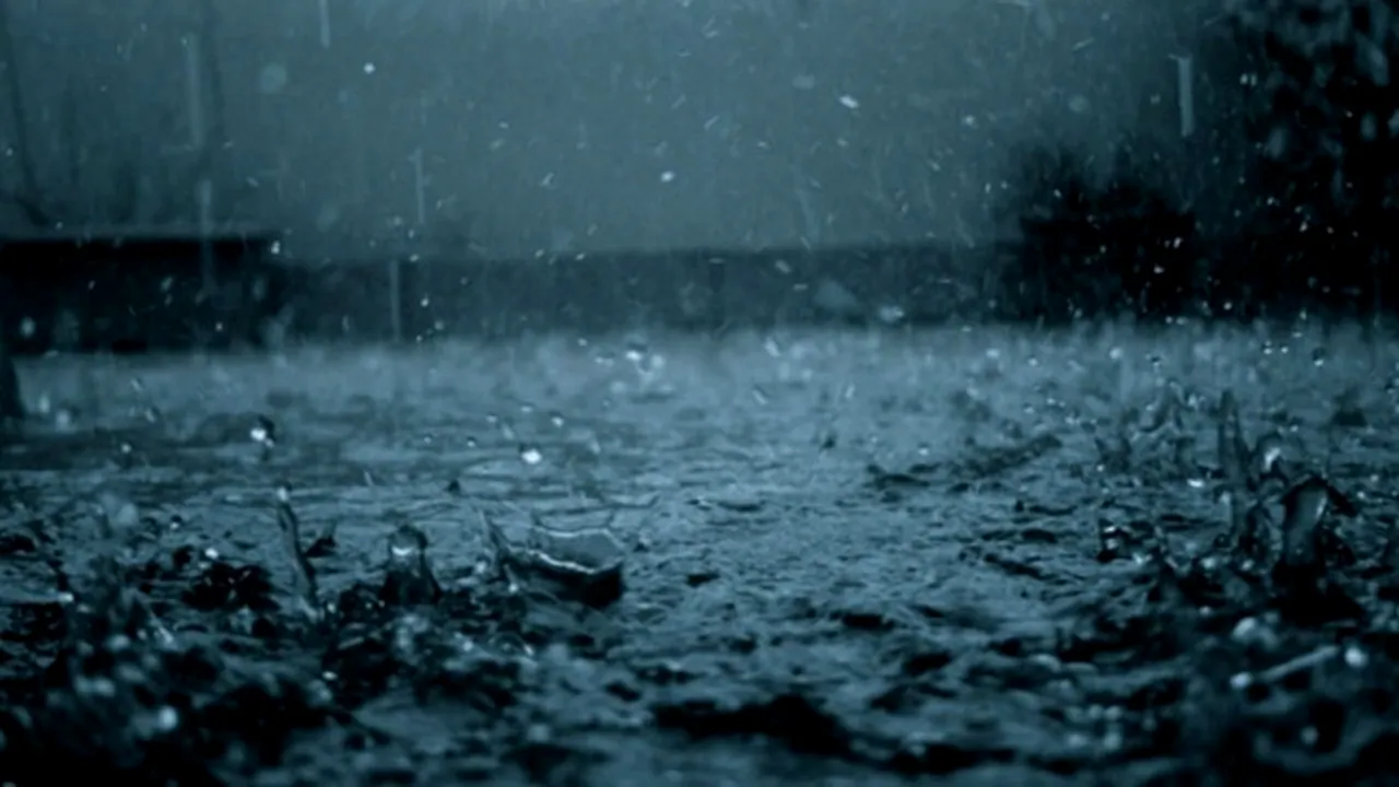 AVERTIZARE ANM. Cod portocaliu, în România, pentru 36 de orașe. Se anunță averse torențiale și căderi de grindină