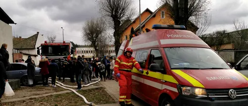 Zeci de persoane au fost evacuate dintr-un bloc din Galați, din cauza unui miros suspect