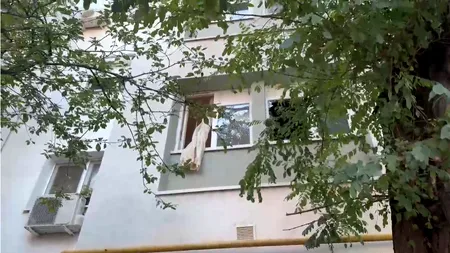 Alertă în București, în urma unei EXPLOZII care a avut loc într-un bloc din Sectorul 3 / O mamă şi fiicele ei, transportate la spital