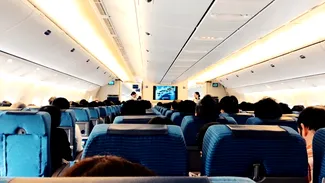 Ce locuri nu trebuie să rezervi niciodată în avion. Explicațiile unui expert aeroportuar. Care sunt riscurile