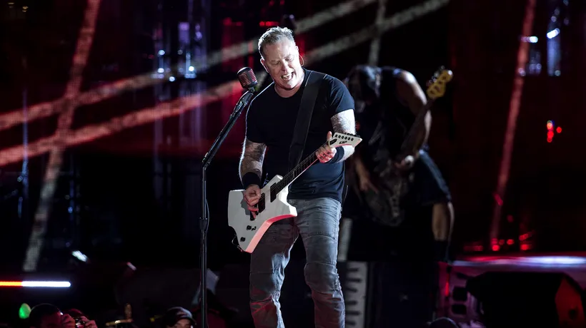 Schimb BILET Metallica numai cu iPhone, NOU sau IMPECABIL ÎN GARANȚIE. Cu cât se mai LICITEAZĂ biletele la concertul din București 