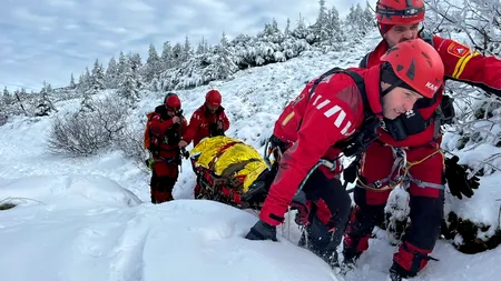 Zeci de persoane au fost salvate de pe munte în 24 de ore. Cele mai multe apeluri s-au primit la Salvamont Sinaia