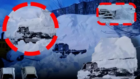 Au apărut noi imagini din Rusia. Cum încearcă localnicii să își salveze mașinile de sub munții de zăpadă