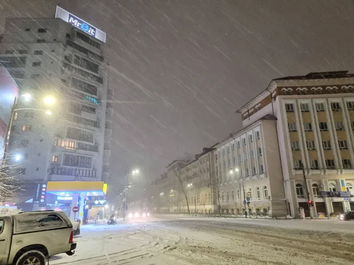 Val de aer siberian în România: ANM a dat alertă de ger năprasnic, vânt și ninsori viscolite în mai multe regiuni. Bucureștiul, înzăpezit