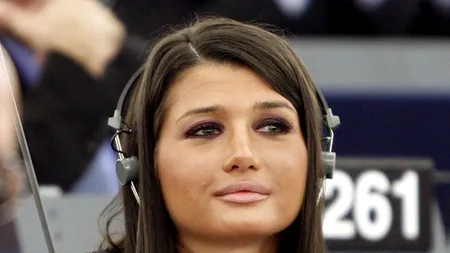 Elena Băsescu a încurcat PDL cu PMP, în discursul de lansare a candidaților la PE