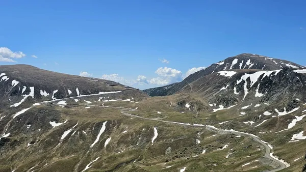 Se redeschide circulația pe Transalpina. Ce reguli trebuie să respecte șoferii