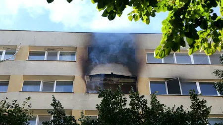 Incendiu într-un bloc din București. Mai multe persoane au fost evacuate | FOTO, VIDEO