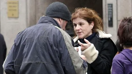 I-a dat unui om al străzii o bucată de pizza. Când s-a uitat mai atent a văzut că era Richard Gere