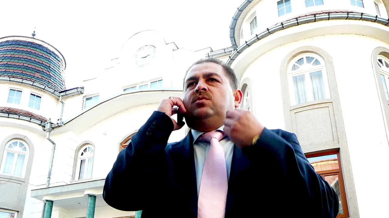 Ninel Potârcă, evacuat dintr-unul din palatele din Târgu Jiu, din cauza unui împrumut neachitat