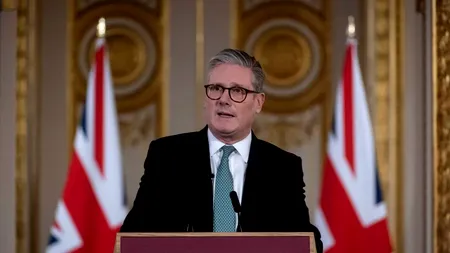 Keir Starmer se apără în Parlamentul britanic: numirea lui Peter Mandelson în funcția de ambasador în SUA a fost „o eroare de judecată”