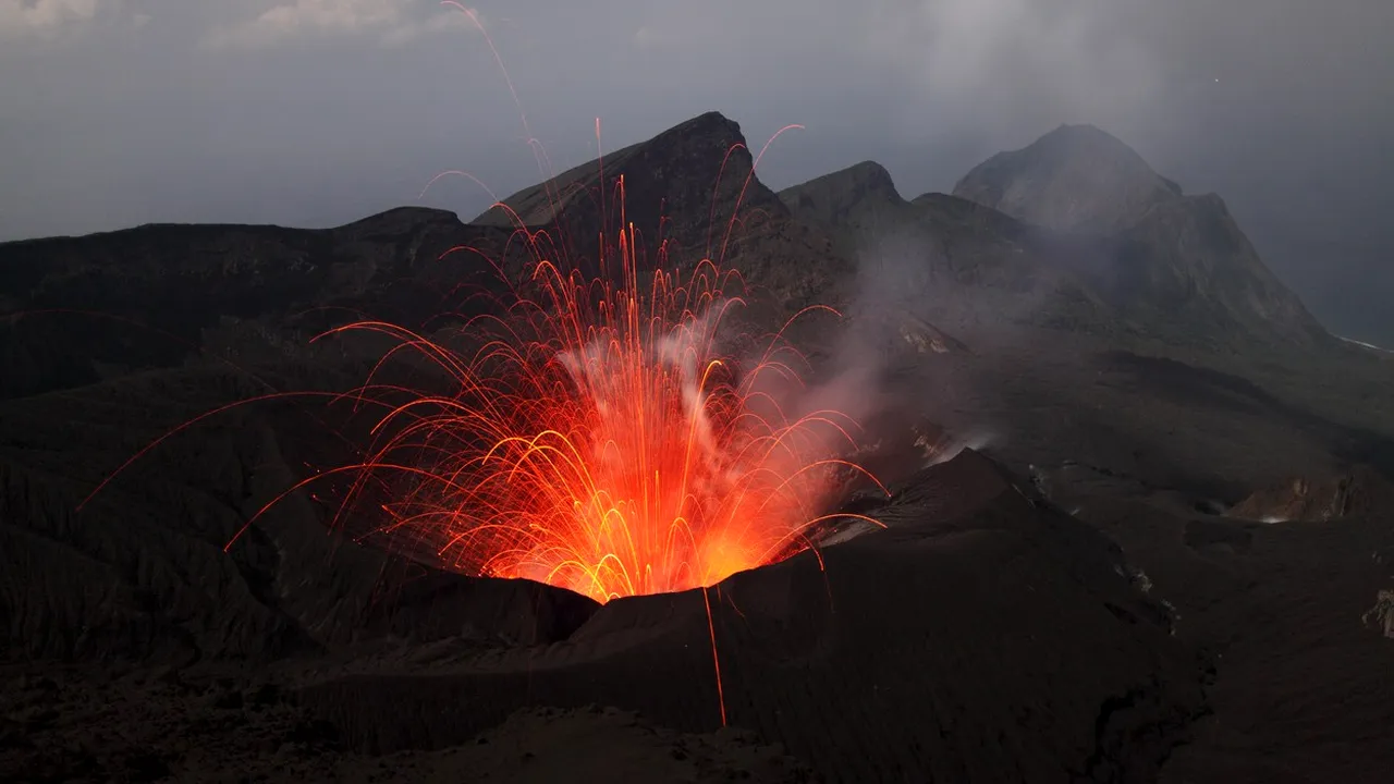 Avertisment de călătorie MAE. Erupții vulcanice afectează Bali și Indonezia