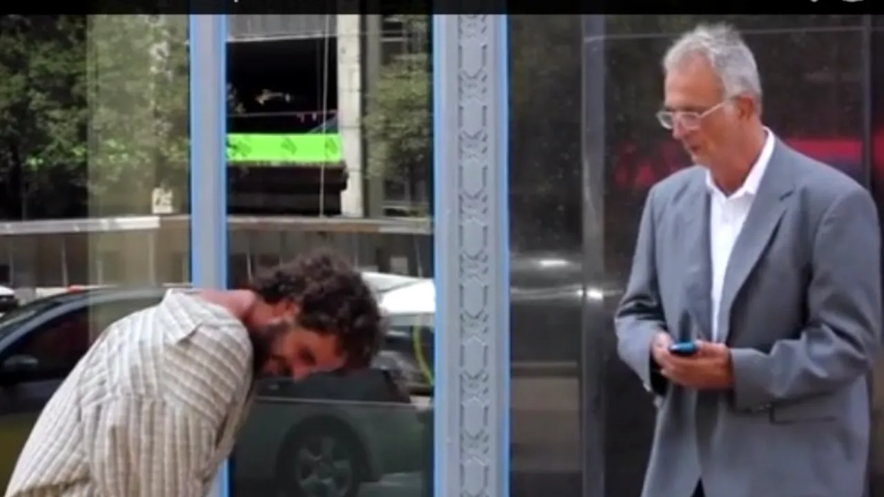 Clipul care schimbă tot ce știai despre persoanele fără adăpost