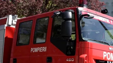 Pompierii au salvat un tânăr, după ce a căzut de la etajul trei al unui bloc din Baia Mare. Ce căuta acolo