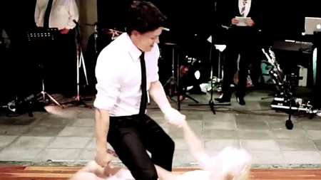 FOTO+VIDEO. Probabil cel mai reușit dans de nuntă