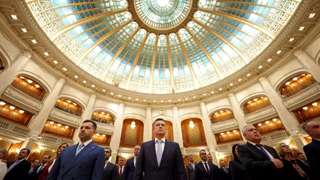 Planurile-cadru stârnesc dezbateri în Parlament. AUR îl cheamă pe ministrul Educației, Daniel David, la „Ora Guvernului”
