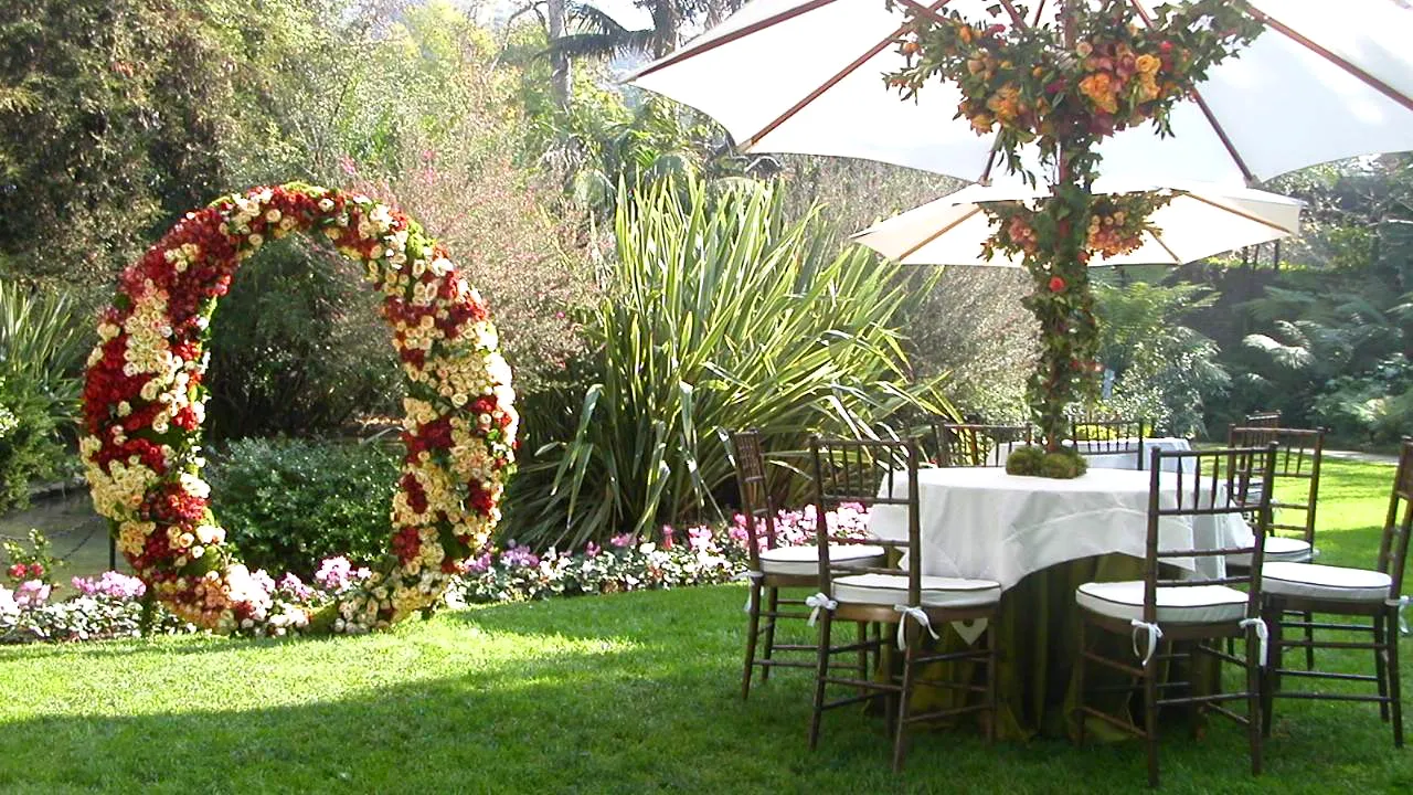 Unde va avea loc PETRECEREA ANULUI 2024 și cine este „miliardarul invizibil” care o organizează. Rihanna, Zuckerberg și Bill Gates printre invitați