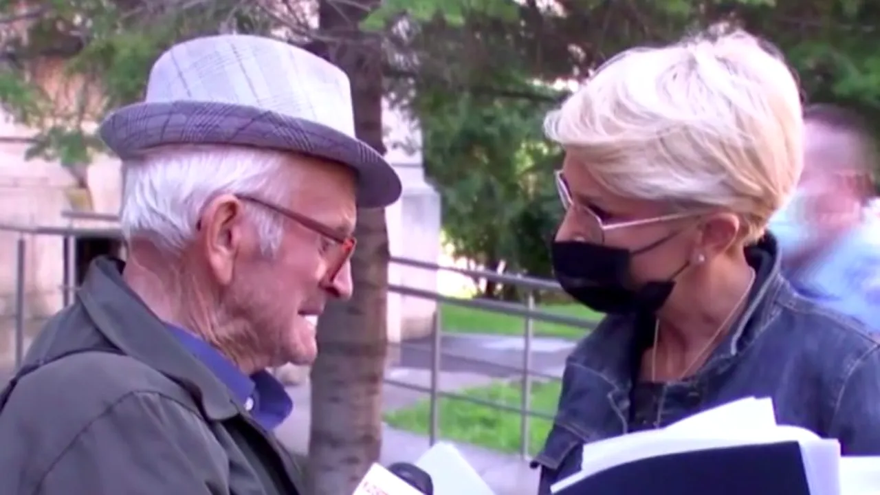 Senior de 75 de ani, surprins plângând la ușa ministerului Muncii: „Am muncit de la 14 ani si nu am bani de medicamente”