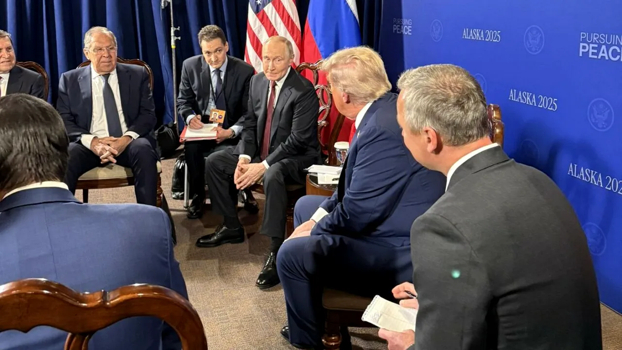 Moscova anunță că atmosfera este „EXCELENTĂ” după încheierea întâlnirii președinților Putin și Trump