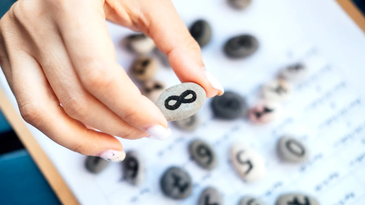 Numerologie: ce spune cifra vieții despre drumul tău în viață