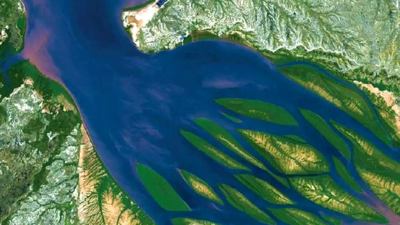 Pământul, așa cum nu a mai fost văzut până acum. GALERIE FOTO