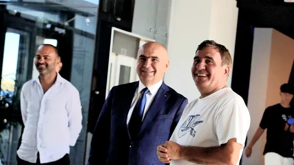 Ilie Bolojan a vizitat Academia lui Gică Hagi, de la Constanța. „Regele” a pus poze cu premierul