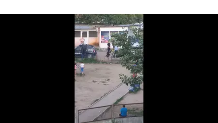 VIDEO. Imobilizare de tipul George Floyd la Galaţi / Evenimentul a fost filmat de un martor