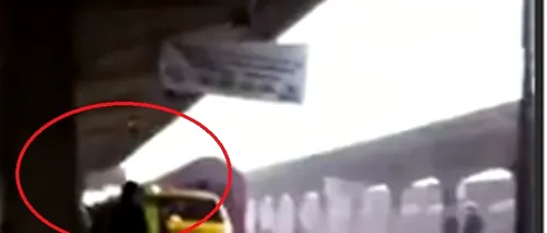 VIDEO. Se întâmplă în România anului 2014. Un taximetru a ajuns pe unul dintre peroanele Gării de Nord