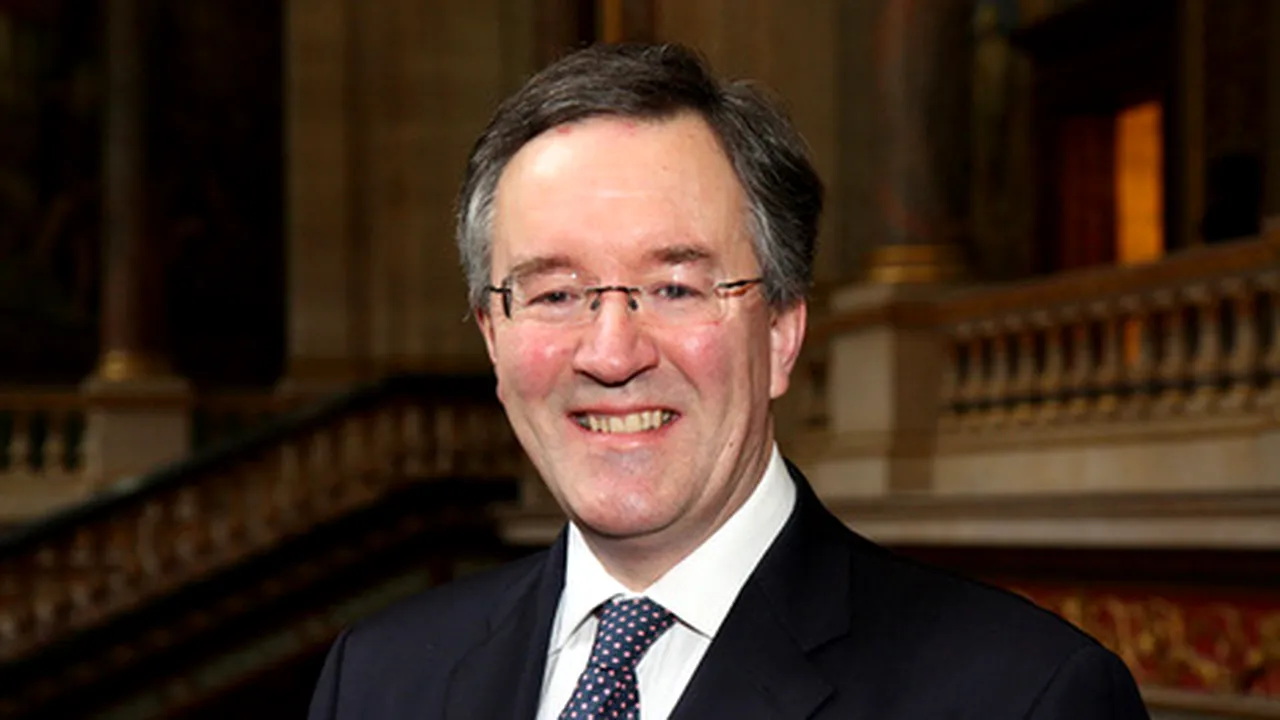 Ambasadorul Marii Britanii la București explică politicile de sănătate adoptate în UK: „Cred că suntem țara cu cel mai SCĂZUT consum de tutun”