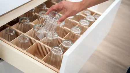 De ce cănile și paharele ar trebui mereu depozitate cu susul în jos