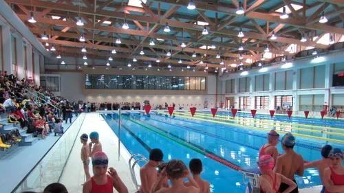 Campionii Carmen Bunaciu, Anca Pătrășcoiu și Răzvan Florea au inaugurat la Brașov cea mai modernă bază olimpică de natație din România