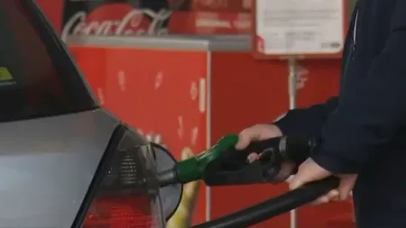 Șoferii PLĂTESC tot mai mult pe benzină sau motorină, de la o săptămână la alta. Diferențele sunt semnificative, la un plin