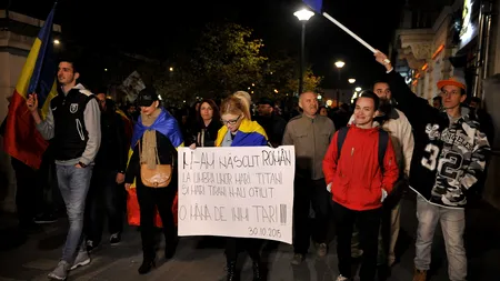 Protestele #Colectiv, ziua 3. Aproape 10.000 de oameni au ieșit în Piața Universității. Ce scrie pe lista cu revendicări „Începutul. #Revoluție 2015
