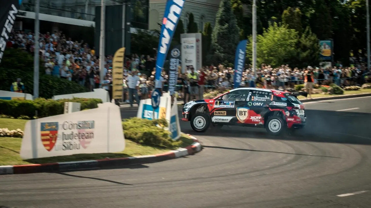Simone Tempestini a CÂȘTIGAT Raliul Sibiului și l-a depășit pe Titi Aur la victorii all time