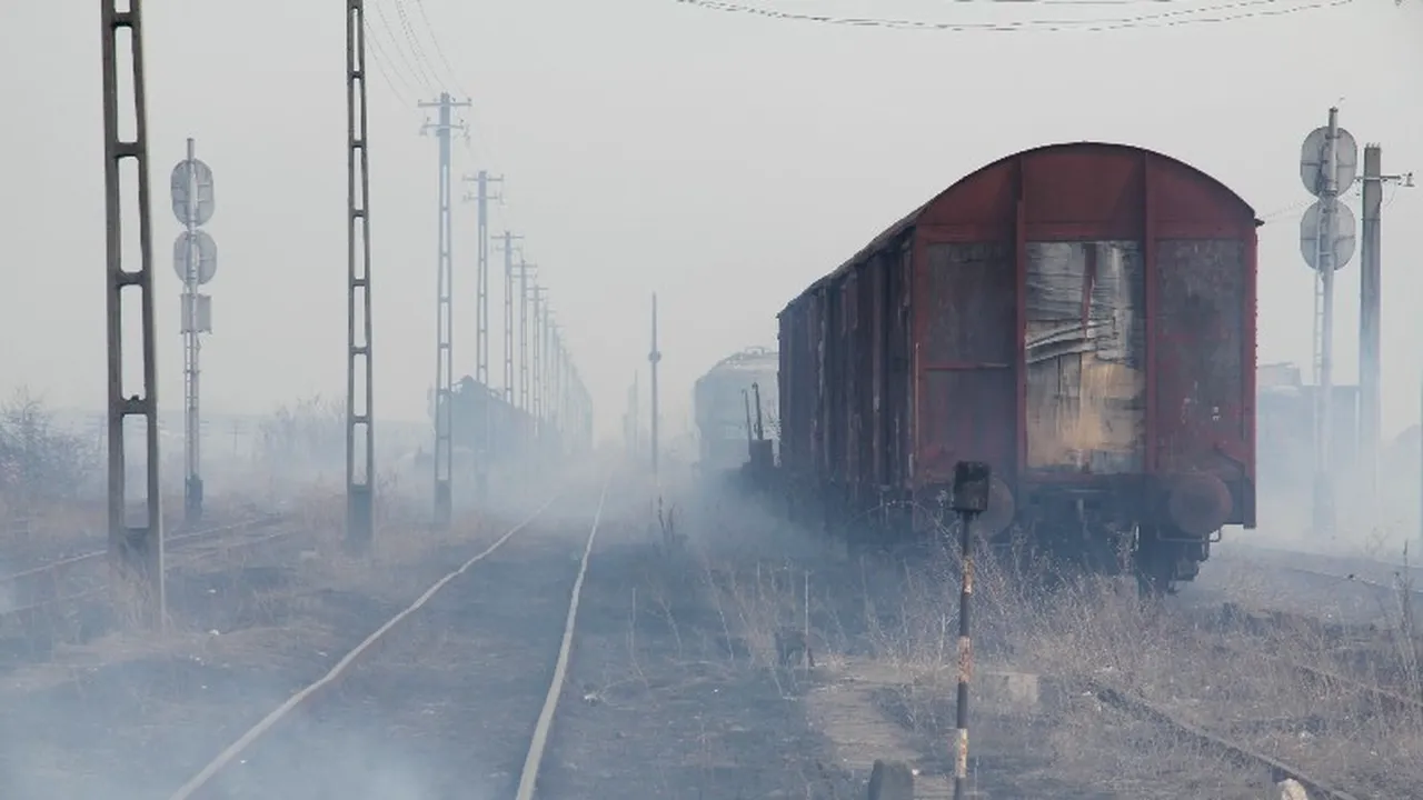 SE ÎNTÂMPLĂ ÎN ROMÂNIA. O femeie a înșelat un bărbat spunând că îl ajută să cumpere Gara Snagov și un tren cu 12 vagoane