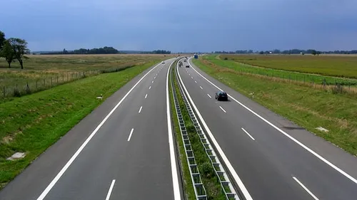 A fost declarată cea mai lungă autostradă din Europa. Imagini de pe o șosea extraordinară