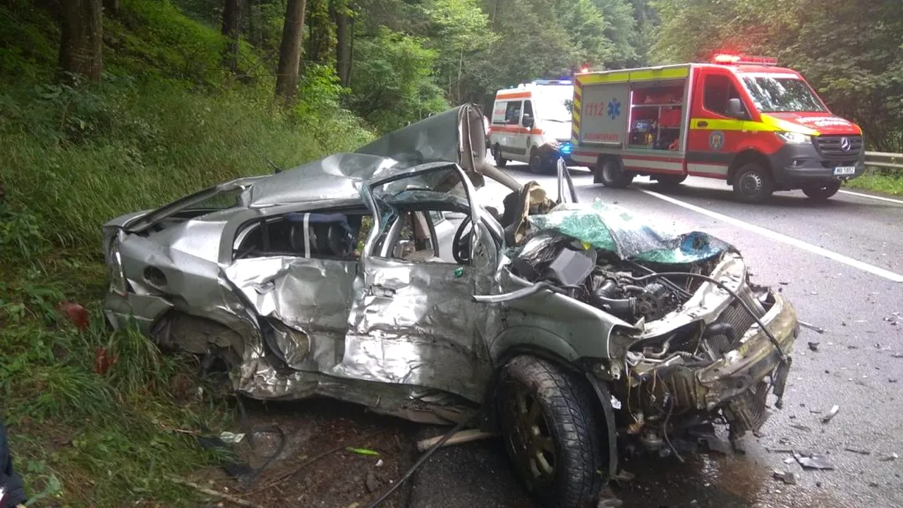 Accident pe DN 1, la ieșirea din Avrig. Trei persoane au ajuns la spital!