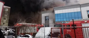 Incendiu puternic, izbucnit la un depozit din Voluntari. A fost emis mesaj RO-ALERT, fiind degajări mari de fum